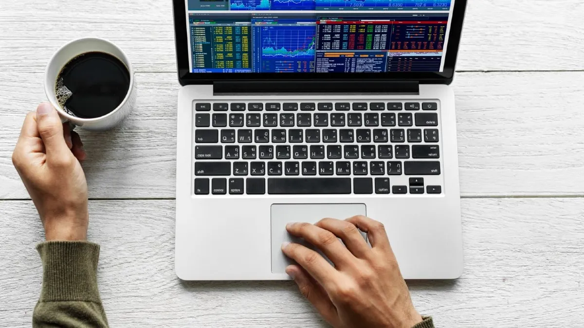 In this trading 101 guide, we’ll break down the differences between these two primary order types, how they work, and exactly when you should use them.